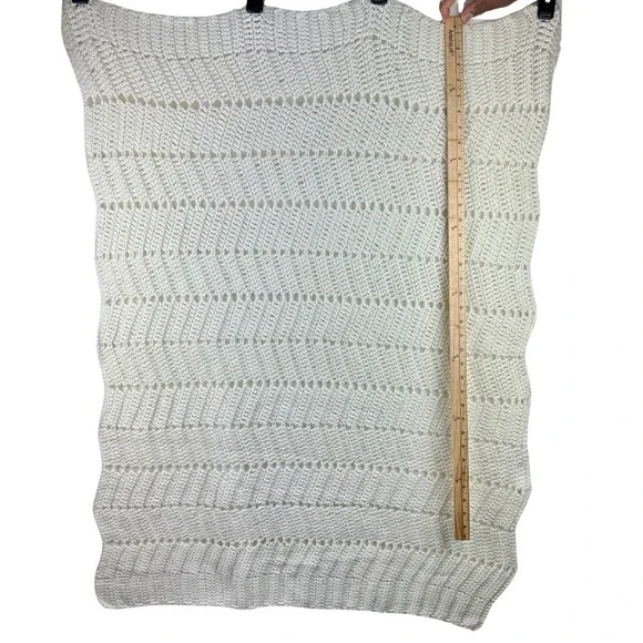 Handmade Crochet Knit Baby Blanket White - Picture 4 of 5